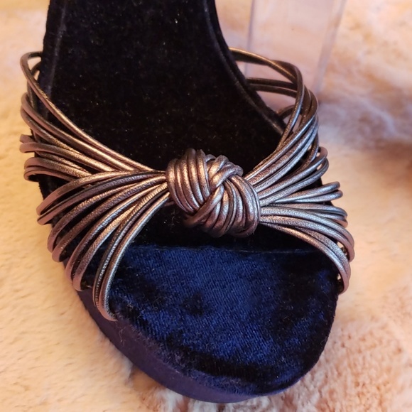 Guess Velvet Stilettos - Picture 5 of 6